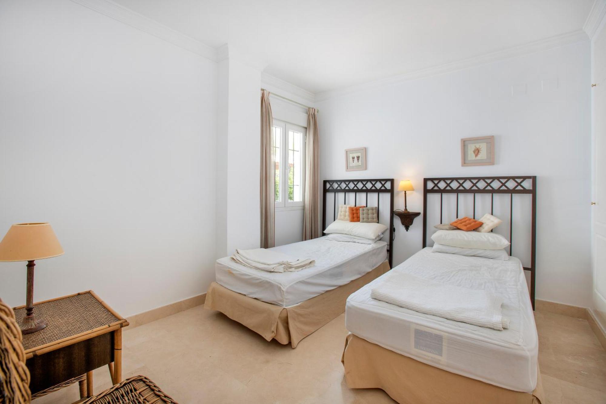 La Gavia Side 2 Bedroom - San Pedro Apartamento Marbella